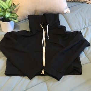 Cropped black jacket